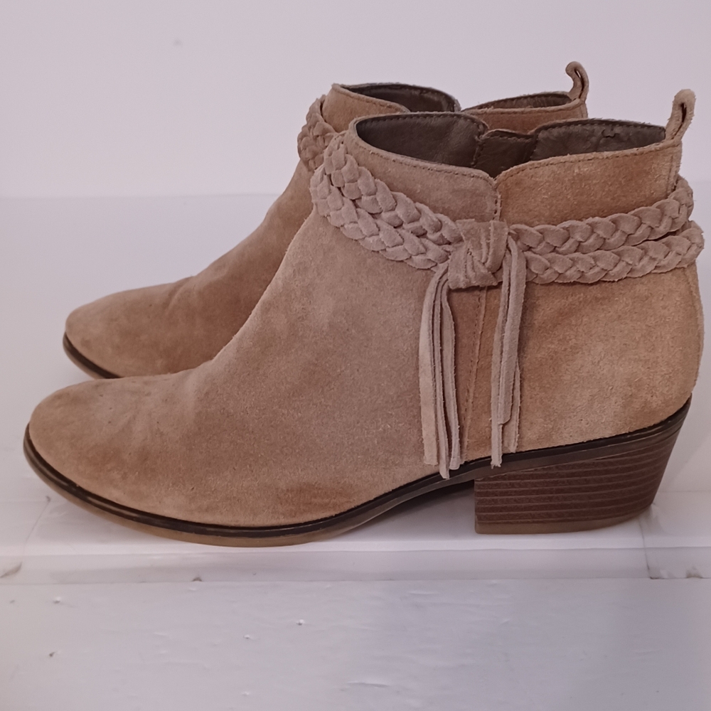 Women's NWOT MALLORY Tan Suede Ankle Boots Rope Tassel Leather Upper Size 7